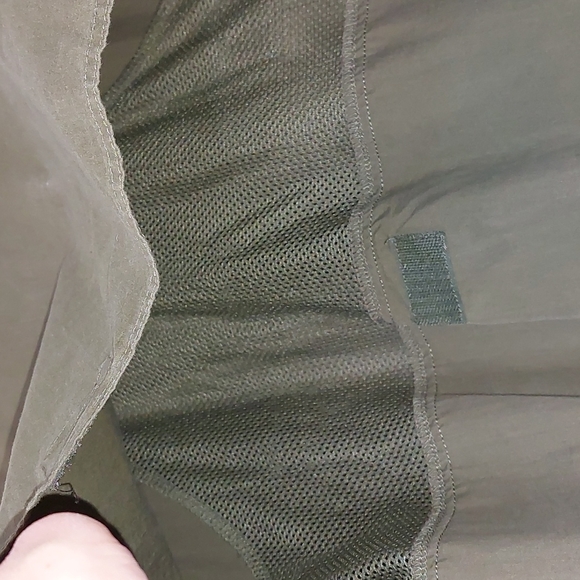 Eddie Bauer, size L, army green fishing/trail button down - Picture 5 of 11